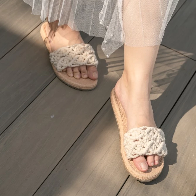 Pearl Knot Crochet Slides